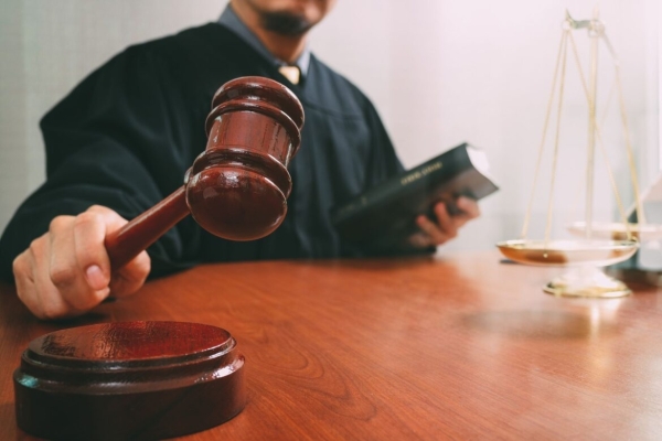 Суд отменил отменили приговор осужденному за взятки томскому судье